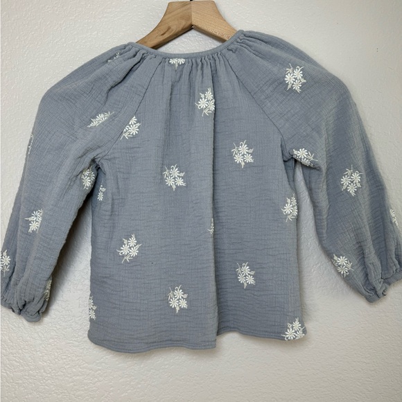 Zara Girls Embroidered Blouse Gray White Floral Linen sz 5/6 - Picture 8 of 10